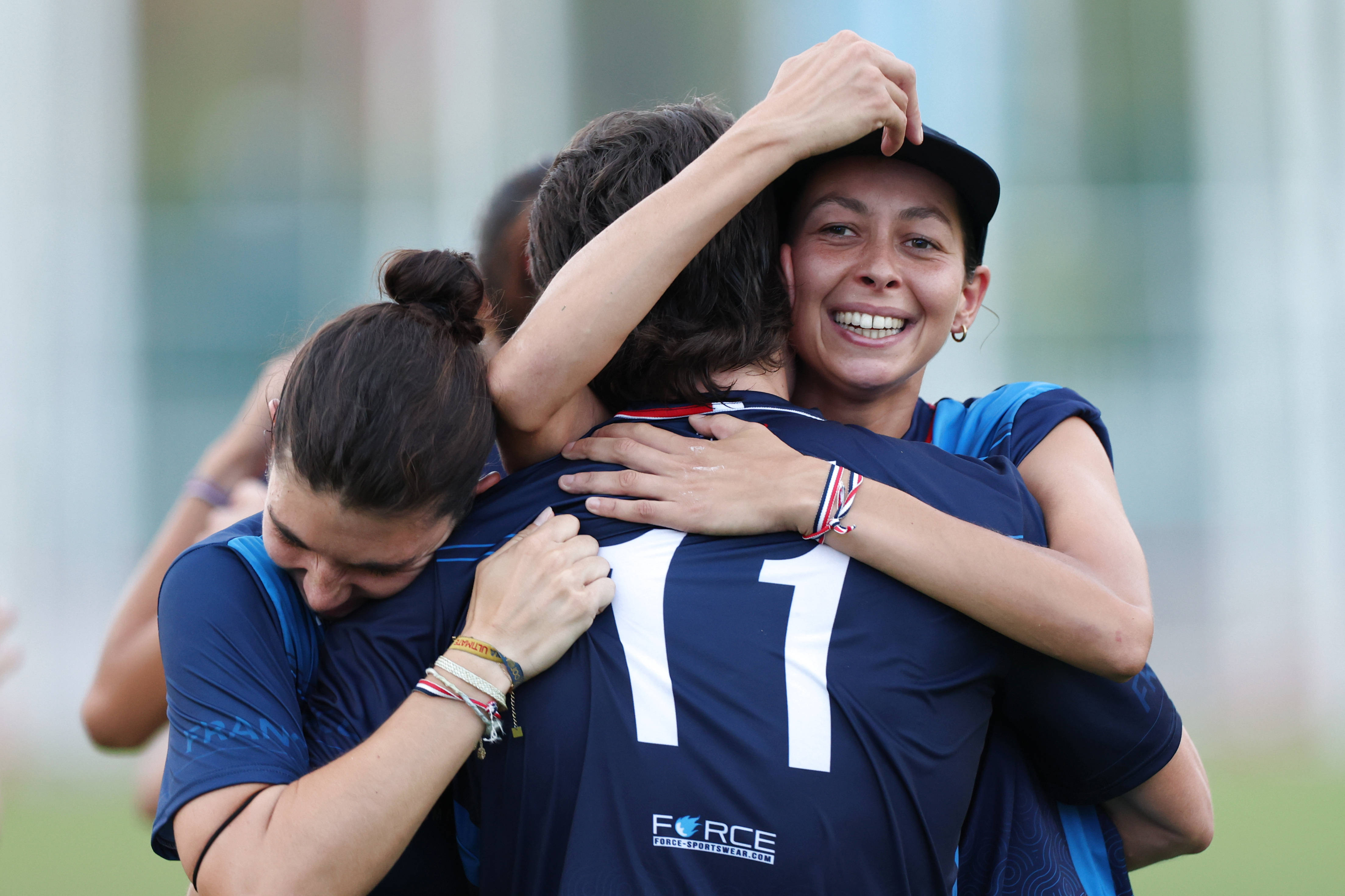 哥伦比亚队备战欧锦赛资格赛,士气高昂的简单介绍 哥伦比亚队备战欧锦赛资格赛,士气高昂的简单介绍