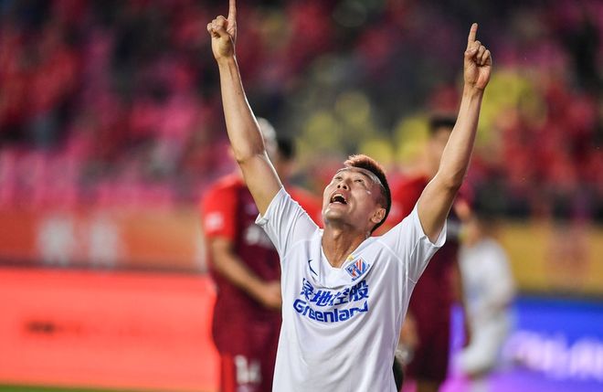 包含申花抢分成功，矢志不渝斩获胜利向前进的词条