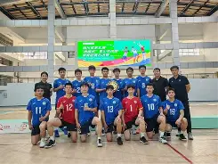 越南俱乐部球员在比赛中奋力拼搏(越南俱乐部球员在比赛中奋力拼搏的是谁)